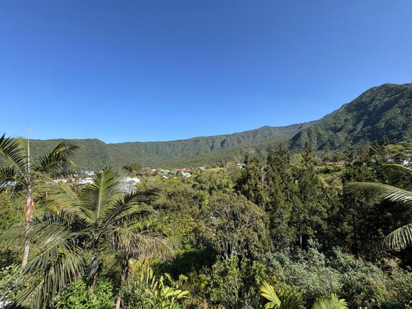 Maison récente avec une vue magnifique