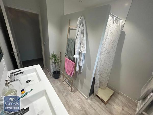 Maison à louer 3 pièces 74.01m² Laval (53000)