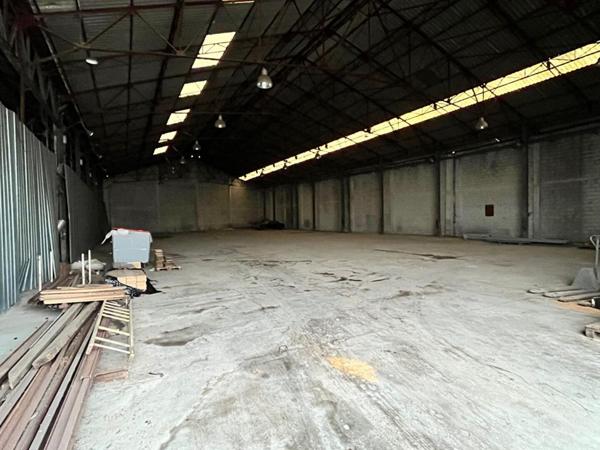 YZEURE-MOULINS - Entrepôt , Local industriel  2.000 m²