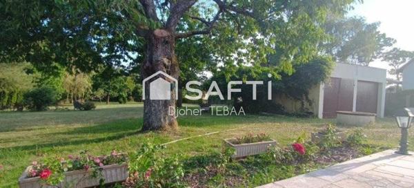 Maison familiale avec étang et dépendances