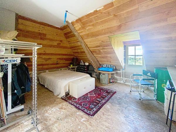 Maison en pierre à vendre à Vars Sur Roseix - 3 chambres - Une piscine - Garage -