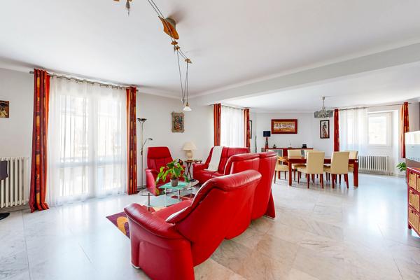 Très beau Duplex  5 chambres centre ville questembert 168 m²
