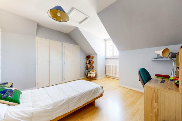 Très beau Duplex  5 chambres centre ville questembert 168 m²