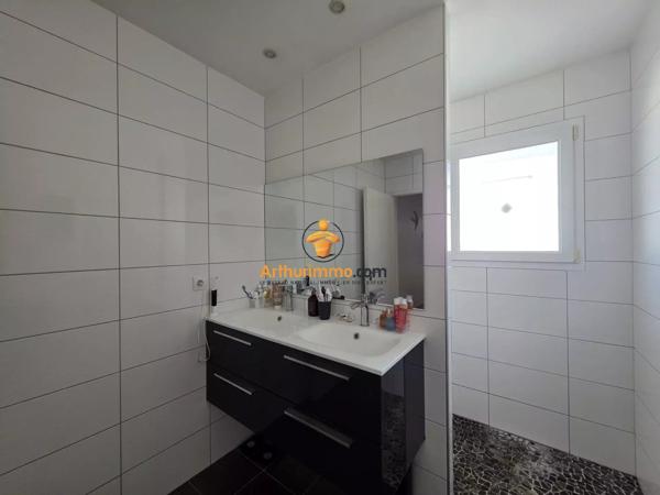 Vente                                                      Maison
                        
                     5 pièces                      151 m2                     à Aureilhan