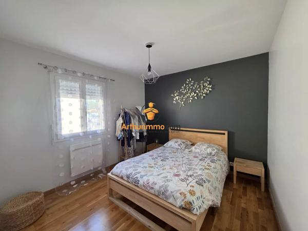 Vente                                                      Maison
                        
                     5 pièces                      151 m2                     à Aureilhan