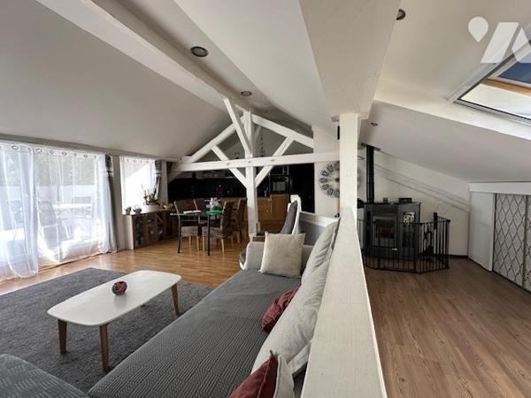 Appartement rénové et chaleureux situé sur la commune d'ARC-LES-GRAY