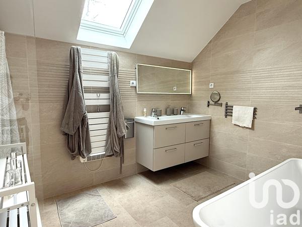 Maison à vendre 6 pièces 143 m² Le Perray-en-Yvelines