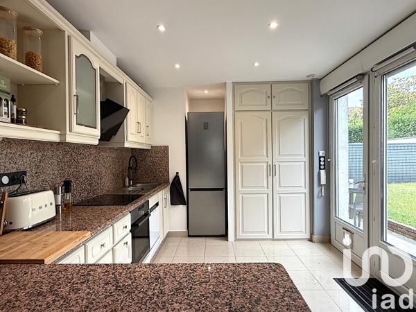 Maison à vendre 6 pièces 143 m² Le Perray-en-Yvelines