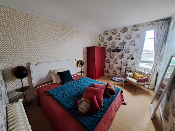 A DEUX PAS DU CENTRE VILLE: LE CHARME ET L'ESPACE REUNIS