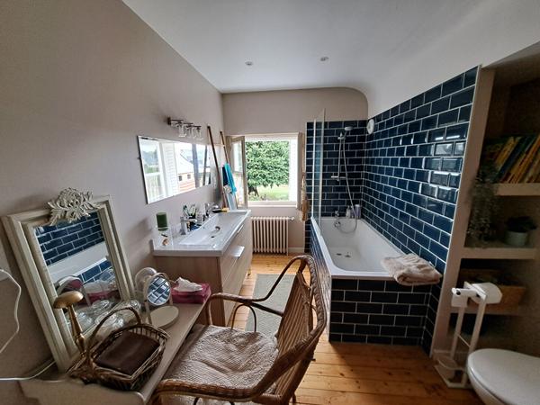 A DEUX PAS DU CENTRE VILLE: LE CHARME ET L'ESPACE REUNIS