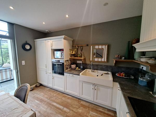 A DEUX PAS DU CENTRE VILLE: LE CHARME ET L'ESPACE REUNIS