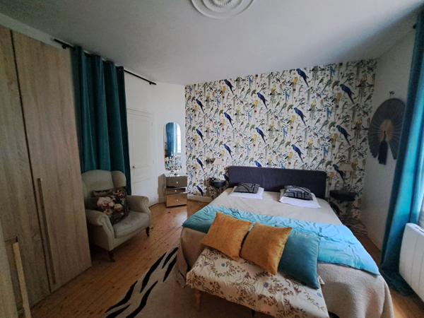 A DEUX PAS DU CENTRE VILLE: LE CHARME ET L'ESPACE REUNIS