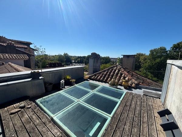 Unique à Bayonne : Un joyau historique avec terrasse et vue panoramique sur les toits