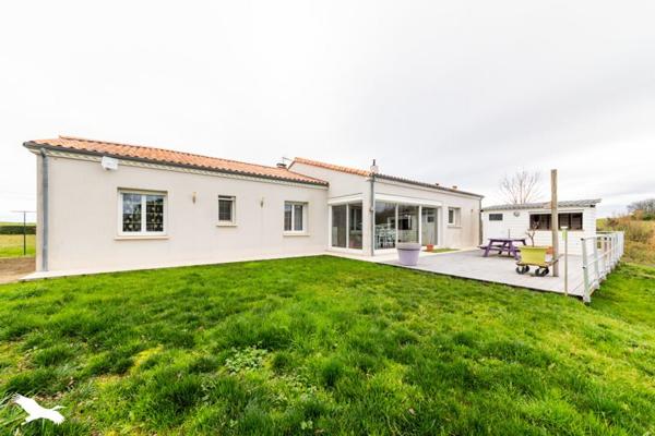 Maison à vendre |  Marmont-Pachas |  5 pièces | 169 m²
