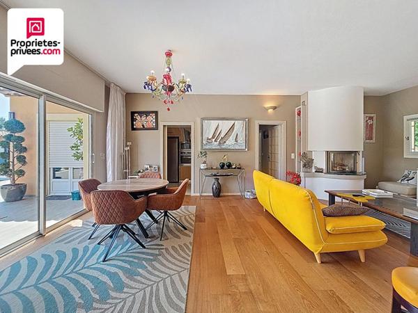 VILLA PLAIN PIED 7 PIECES 203 m2 PISCINE ET TERRAIN  PAYSAGER DE 2500 M2