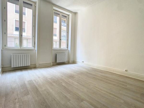 Lyon 6ème : T3 récemment rénové, emplacement idéal avec cuisine équipée