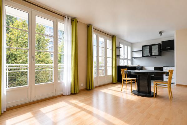 2 PIÈCES LUMINEUX - SÉJOUR 23M² - BALCON - CAVE