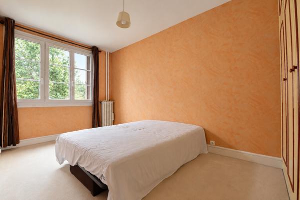 2 PIÈCES LUMINEUX - SÉJOUR 23M² - BALCON - CAVE