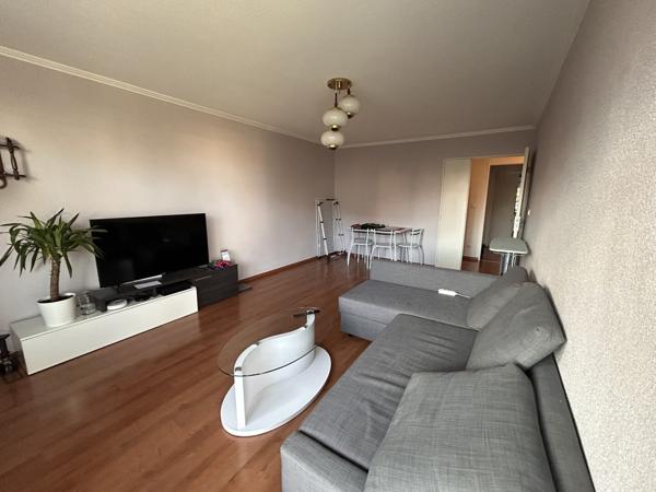 F3 de 70 m2 + une cave + 2 places de parking à PFASTATT (68120)