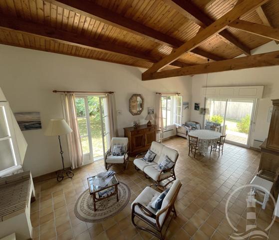 Maison familiale avec grand jardin et fort potentiel