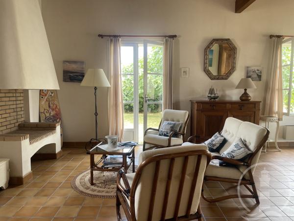 Maison familiale avec grand jardin et fort potentiel