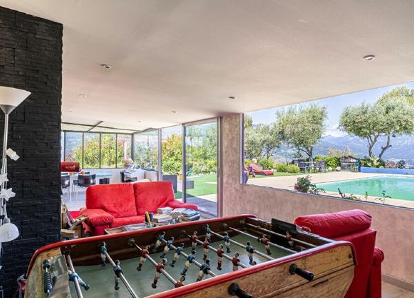 Maison à vendre    4 pièces •  Colomars