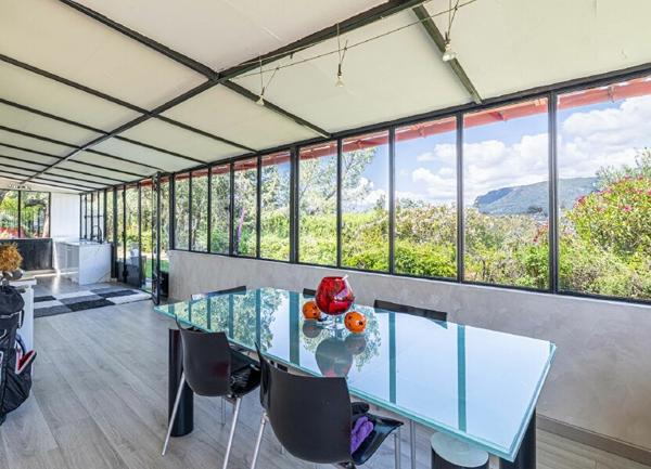 Maison à vendre    4 pièces •  Colomars