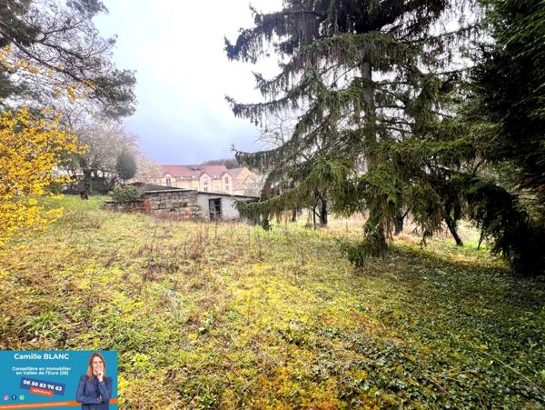 Terrain constructible de 582 m² : votre projet immobilier prend vie à Maintenon