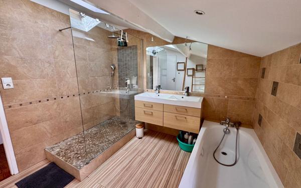 Appartement à vendre    4 pièces • 126,15 m2 Dax