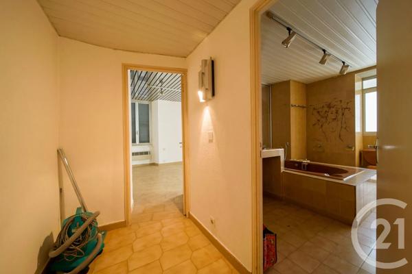 Appartement à vendre  8 pièces - 185 m 2   BASTIA  - 202