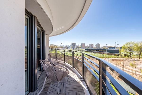 APPARTEMENT 3 PIECES AVEC TERRASSE ET PARKING