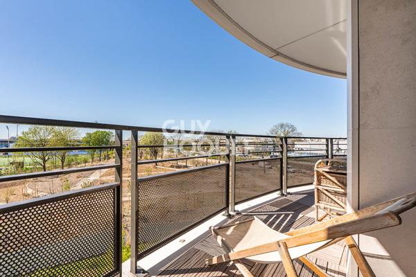 APPARTEMENT 3 PIECES AVEC TERRASSE ET PARKING