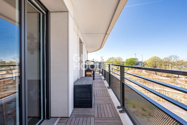 APPARTEMENT 3 PIECES AVEC TERRASSE ET PARKING