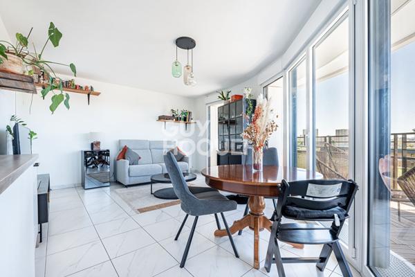 APPARTEMENT 3 PIECES AVEC TERRASSE ET PARKING