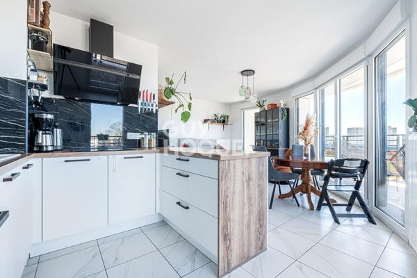 APPARTEMENT 3 PIECES AVEC TERRASSE ET PARKING