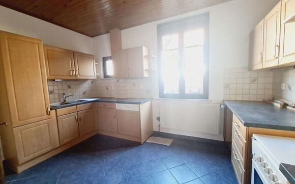 Appartement à louer    3 pièces •  Strasbourg