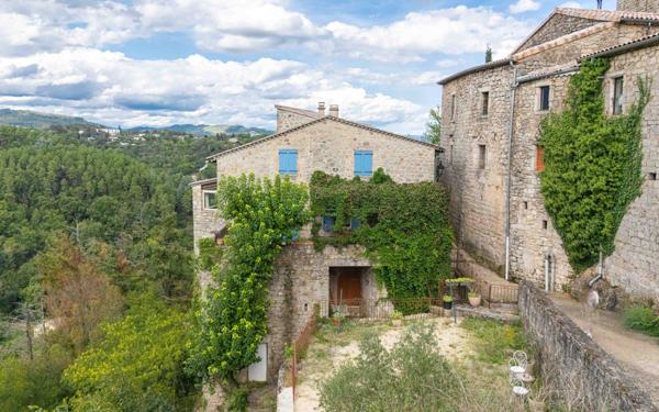Maison à vendre    7 pièces •  Montréal