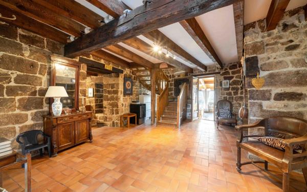 Maison à vendre    7 pièces •  Montréal