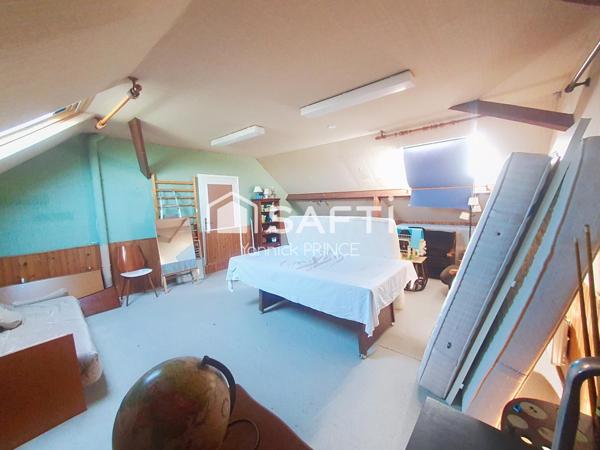 Spacieux pavillon 8pièces, 5chambres,sur sous sol!