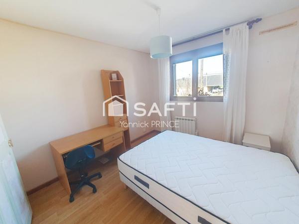 Spacieux pavillon 8pièces, 5chambres,sur sous sol!