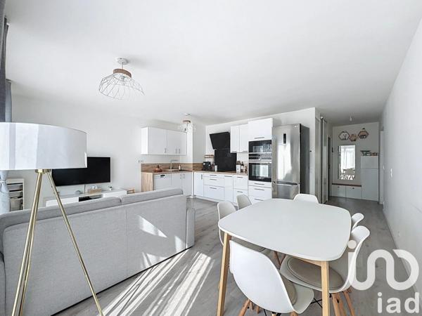 Appartement 3 pièces de 61 m² à Neuilly-sur-Marne (93330)