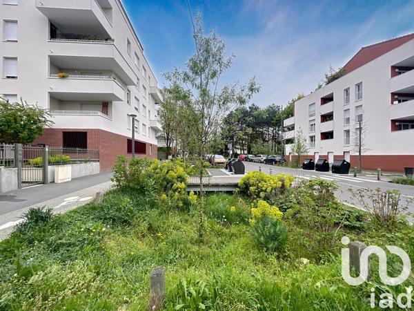 Appartement 3 pièces de 61 m² à Neuilly-sur-Marne (93330)