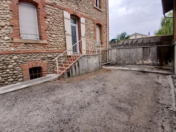 Bel appartement T2 de 29 m² avec cour privative et stationnement