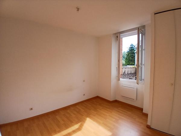 Bel appartement T2 de 29 m² avec cour privative et stationnement