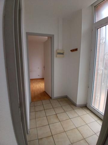 Bel appartement T2 de 29 m² avec cour privative et stationnement