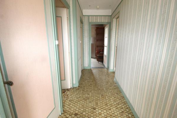 Nevers (58000) À Vendre – Maison mitoyenne avec sous-sol à Nevers