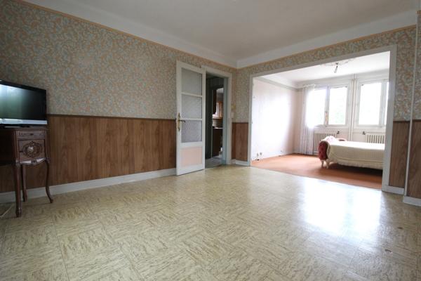 Nevers (58000) À Vendre – Maison mitoyenne avec sous-sol à Nevers