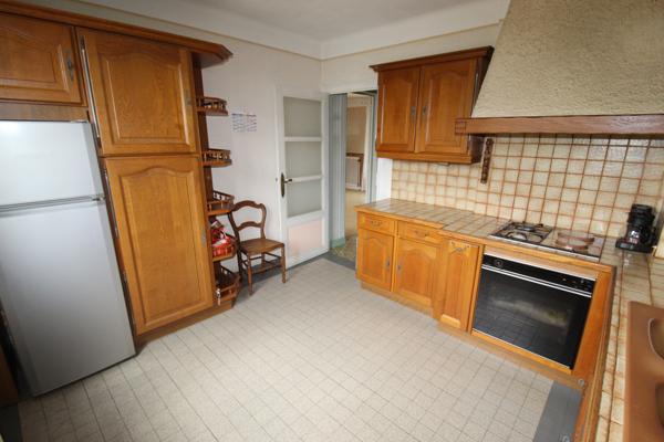 Nevers (58000) À Vendre – Maison mitoyenne avec sous-sol à Nevers