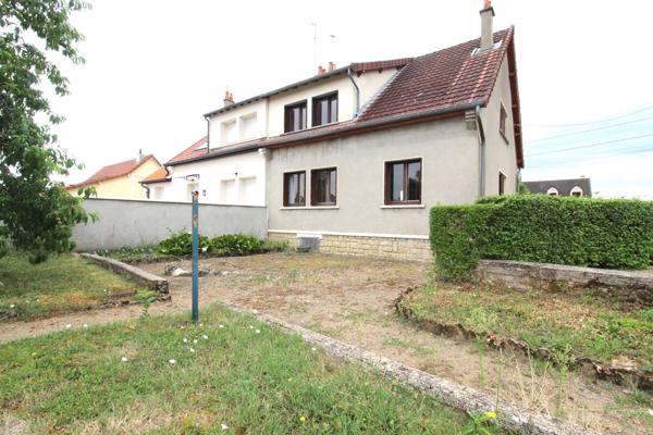 Nevers (58000) À Vendre – Maison mitoyenne avec sous-sol à Nevers