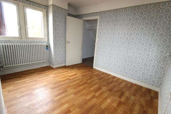 Nevers (58000) À Vendre – Maison mitoyenne avec sous-sol à Nevers